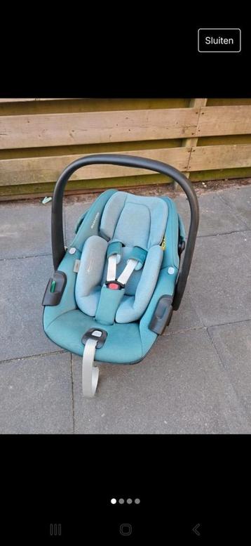 Complete set autostoelen beschikbaar voor biedingen