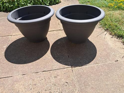 Grijze kunststof bloembakken voor buiten (2 stuks), Tuin en Terras, Bloembakken en Plantenbakken, Gebruikt, Kunststof, Balkon