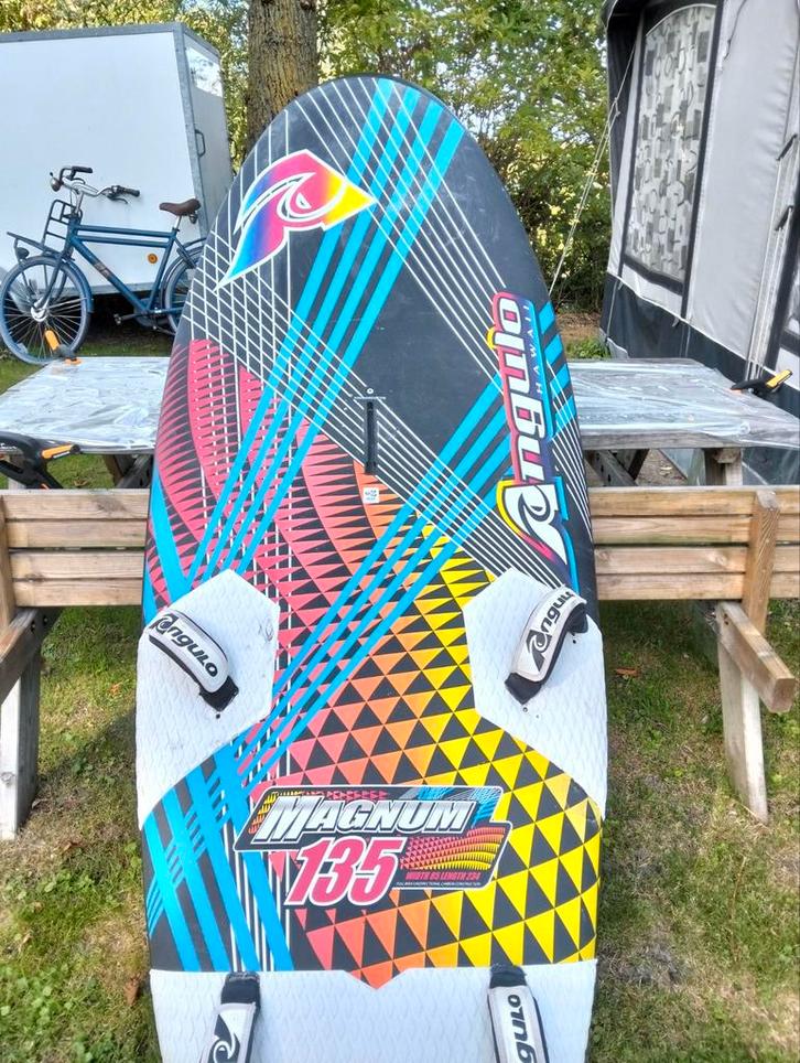 Angulo Magnum 135 ltr. Meppel, Makkum, Watersport en Boten, Windsurfen, Gebruikt, Plank, Minder dan 250 cm, Met vin(nen), Ophalen