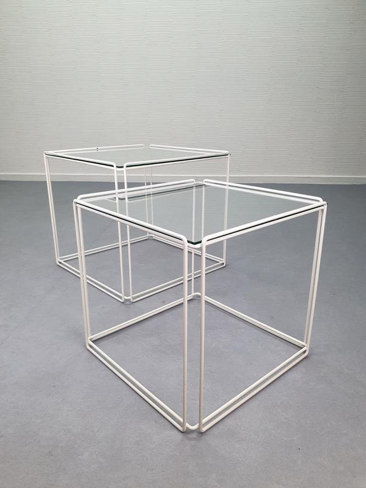 Max Sauze mimiset wit. Vintage nesting tables Isocele., Huis en Inrichting, Tafels | Bijzettafels, Ophalen of Verzenden