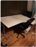 IKEA bureau tafel met stoel, Ophalen, Zo goed als nieuw