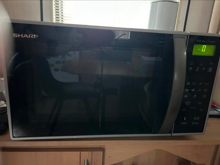 Sharp combimagnetron, Witgoed en Apparatuur, Magnetrons, Gebruikt, Vrijstaand, Combimagnetron, 45 tot 60 cm, Grill, Hete lucht