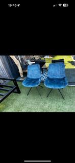 Brix Lewis - Set van 2 blauwe velvet eetkamerstoelen, Ophalen, Blauw, Zo goed als nieuw, Vier
