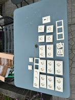 Wandcontactdozen incl raamwerk en stopcontacten Jung, Doe-het-zelf en Verbouw, Elektra en Kabels, Ophalen, Stopcontact