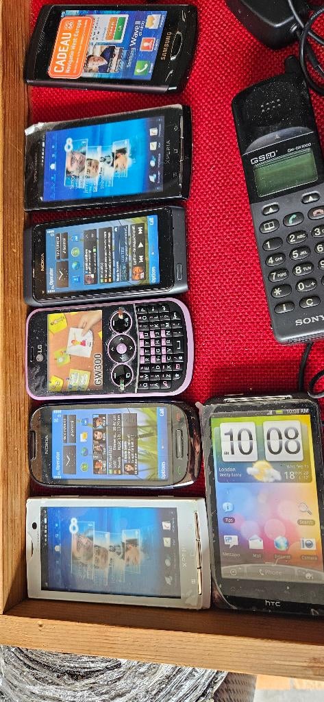 telefoons alles in één koop , worden zo verkocht €100, Ophalen, Overige modellen, Zwart, Overige systemen