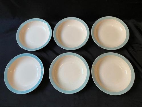 Retro Set van 6 Diepe borden Petrus Regout met lichtblauwe, Huis en Inrichting, Keuken | Servies, Gebruikt, Bord(en), Overige stijlen