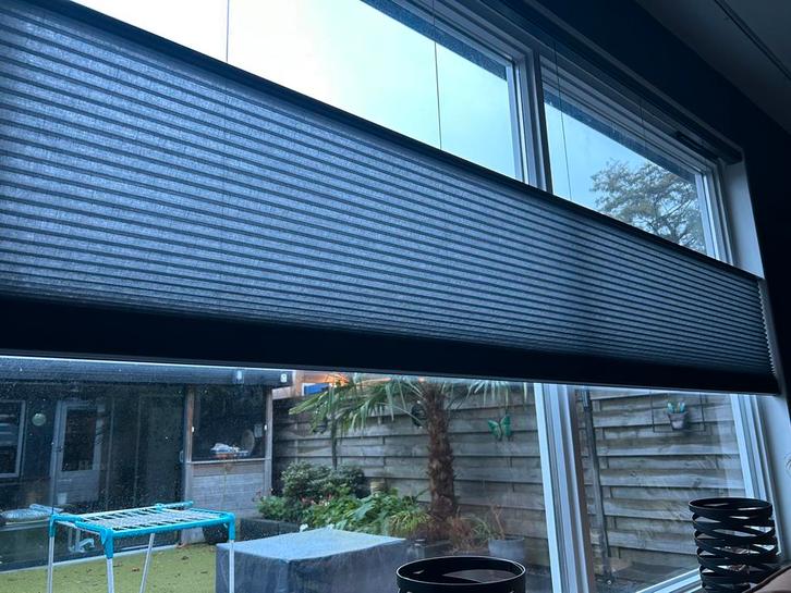 Luxaflex Duette Shade 32mm elektrisch, Huis en Inrichting, Stoffering | Gordijnen en Lamellen, Zo goed als nieuw, 150 tot 200 cm