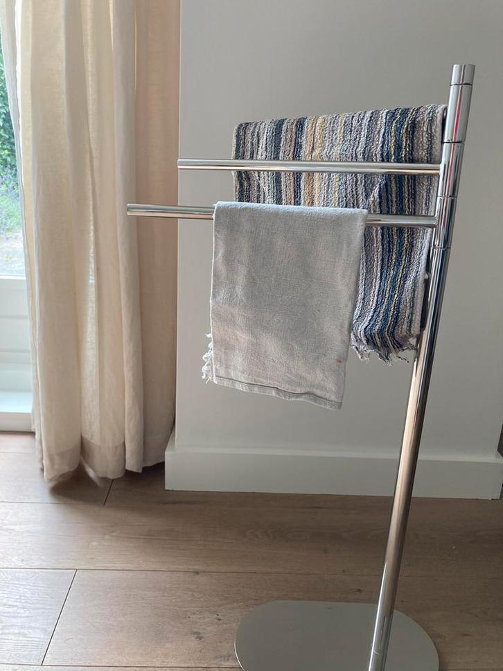 Kela Lucido - handdoekenrek - RVS, Huis en Inrichting, Badkamer | Badtextiel en Accessoires, Zo goed als nieuw, Ophalen