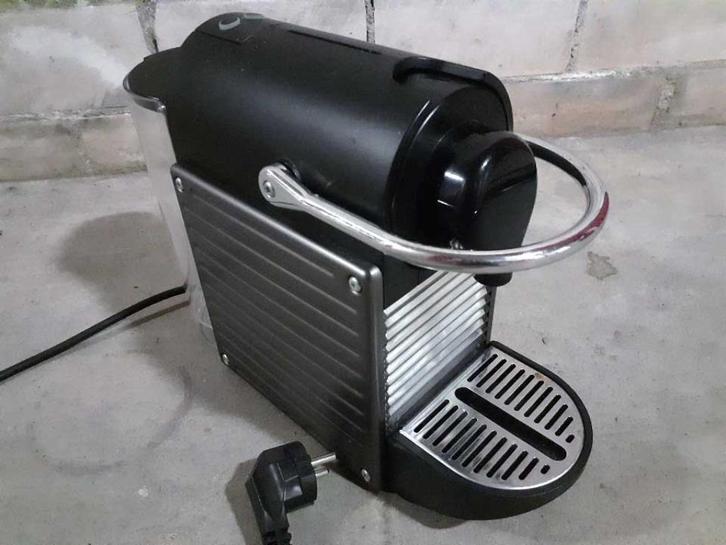 Nespresso 'C61' Magimix? Pixie? espressoapparaat espresso b1, Witgoed en Apparatuur, Koffiezetapparaten, Espresso apparaat, Ophalen of Verzenden