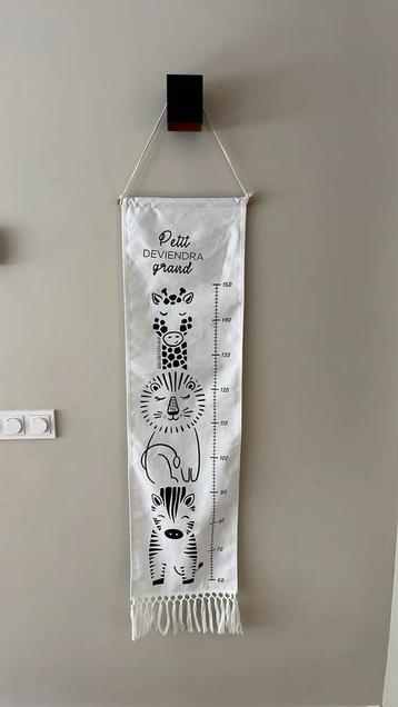 Meetlat kinderen beschikbaar voor biedingen