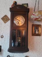 Antieke Hangklok met Slinger, Antiek en Kunst, Antiek | Klokken, Ophalen