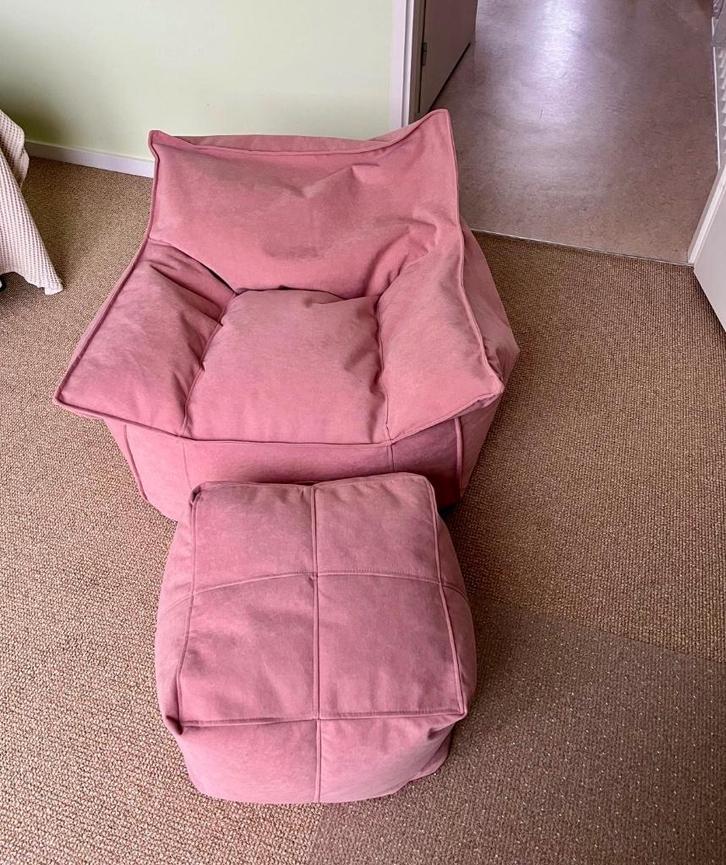 Wagner Beanbag Zitzak met bijbehorende poef, Huis en Inrichting, Zitzakken, Zo goed als nieuw, Zitzak, Roze, Ophalen