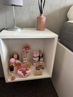 Twee zwevende nachtkastjes, Huis en Inrichting, Slaapkamer | Nachtkastjes, Ophalen, Gebruikt, Minder dan 45 cm, Minder dan 55 cm