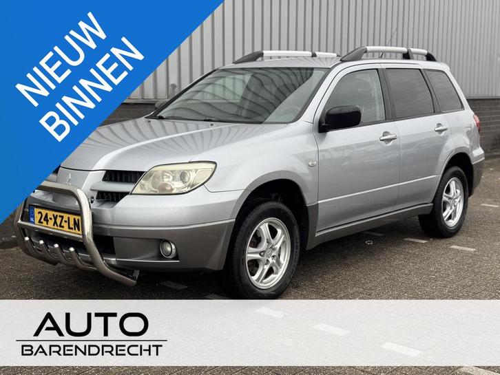 Mitsubishi Outlander 2.0 Invite plus Clima | Trekhaak, Auto's, Mitsubishi, Bedrijf, Te koop, Outlander, ABS, Airbags, Airconditioning