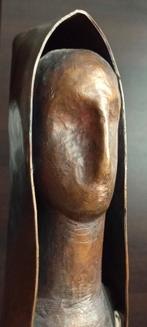 Bronzen beeld monnik , moniale of non van 71 cm hoog, Brons, Ophalen