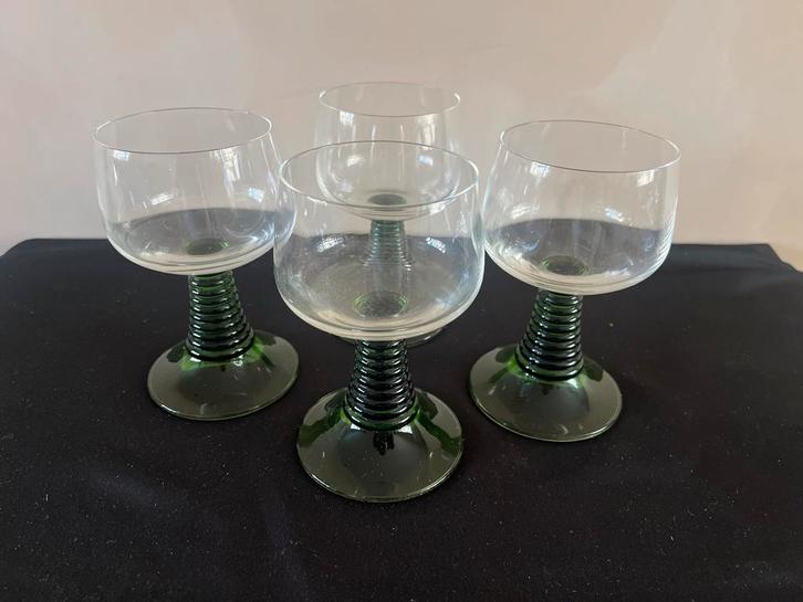 Antieke Wijnglazen met Groene Voet - Set van 4, Antiek en Kunst, Antiek | Glas en Kristal, Ophalen of Verzenden