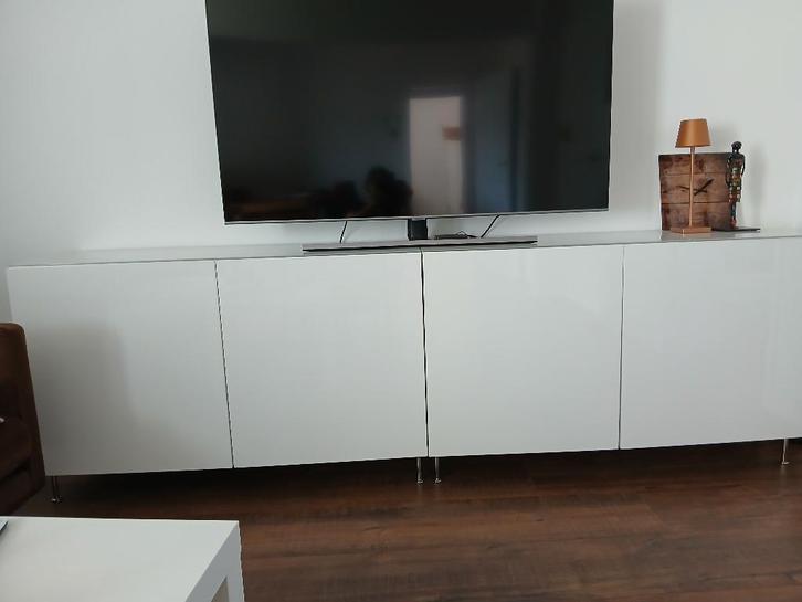 Besta dressoir, Huis en Inrichting, Kasten | Dressoirs, Zo goed als nieuw, 200 cm of meer, 25 tot 50 cm, Met deur(en), Met plank(en)