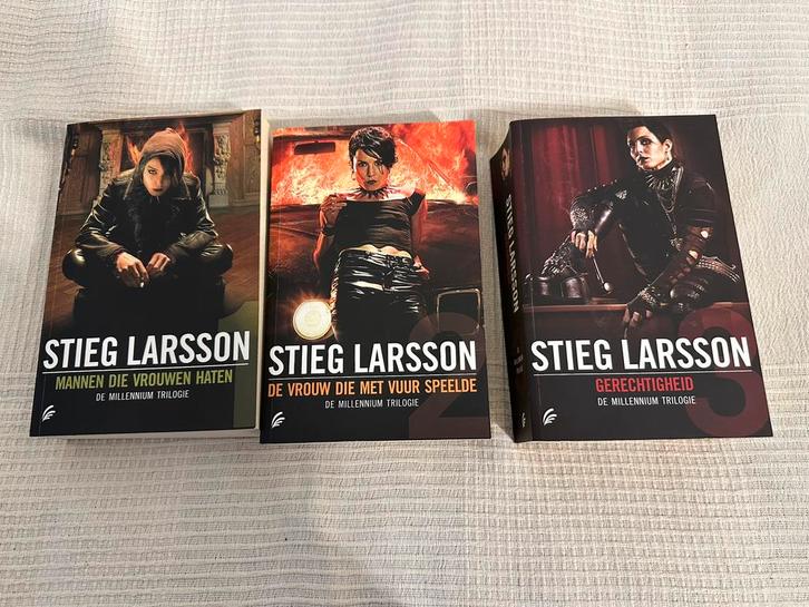 Stieg Larsson De Millennium Trilogie boeken en dvd, Hobby en Vrije tijd, Verzamelkaartspellen | Magic the Gathering, Zo goed als nieuw