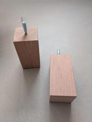 8 st. massief houten meubelpoten - ongebruikt - 12 cm hoog beschikbaar voor biedingen