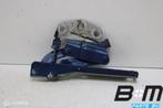 Motorkapscharnier links VW Passat B6 3C0823301E, Gebruikt