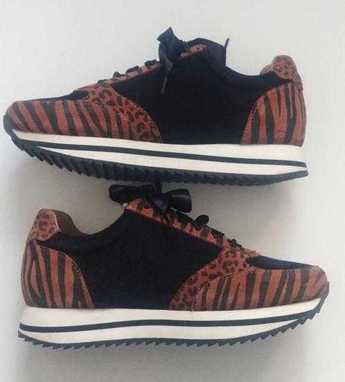 Toffe leren DWRS sneakers 39 met uitneembare zool, Kleding | Dames, Schoenen, Zo goed als nieuw, Sneakers of Gympen, Ophalen of Verzenden