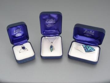 3 Ariki palladium plate sieraden ingelegd met paua schelp beschikbaar voor biedingen