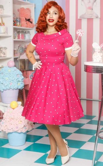 Groot aanbod dames jurken vintage retro jaren 50 rock n roll beschikbaar voor biedingen