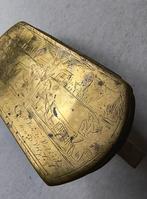 Tabaksdoos 18e eeuw ? Messing met koper en mooi gegraveerd, Ophalen of Verzenden