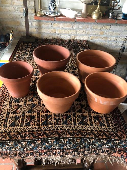 10 TerraCotta potten; 5 grote 24 & 27cm dia; + 5 kleine 11cm, Tuin en Terras, Bloempotten, Zo goed als nieuw, Minder dan 40 cm