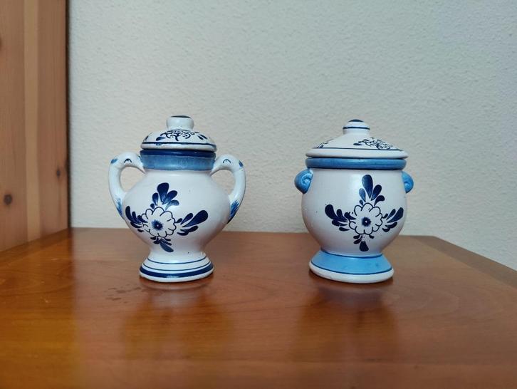 Twee Delftsblauwe potjes met deksel van gips, Huis en Inrichting, Woonaccessoires | Overige, Nieuw, Verzenden