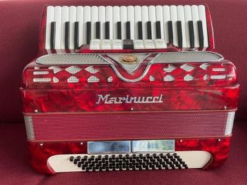 Mooie italiaanse Marinucci Recanati accordeon . 80 bas .  beschikbaar voor biedingen