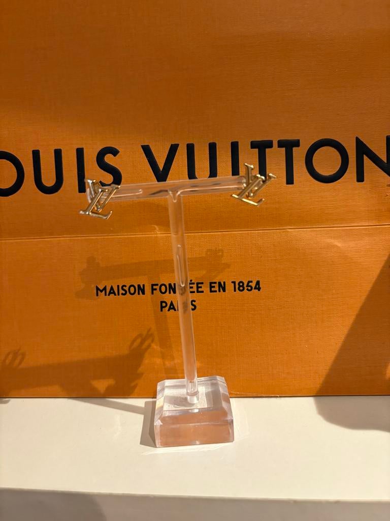 Originele Louis Vuitton oorbellen met bon en toebehoren, Ophalen, Overige materialen, Zo goed als nieuw, Knopjes of Stekers