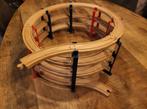 Houten treinbaan spiralen brug (Ikea, Brio, Lidl, ...), Ophalen of Verzenden, Nieuw, Rij- of Hobbelspeelgoed