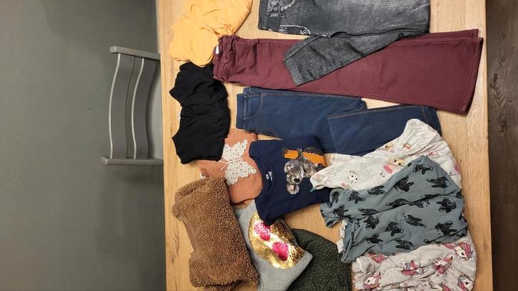 (Winter)kleding meisje (valt als) maat 122/128, Kinderen en Baby's, Kinderkleding | Maat 122, Zo goed als nieuw, Meisje, Trui of Vest