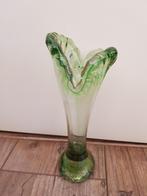 Murano vaas groen / design glaswerk, Antiek en Kunst, Antiek | Vazen, Ophalen of Verzenden