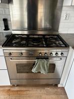 SMEG gasfornuis met afzuiger en rvs achterplaat, Witgoed en Apparatuur, Fornuizen, Ophalen, 60 cm of meer, Zo goed als nieuw, Gas