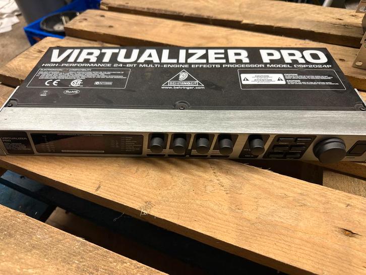 Behringer Virtualizer Pro DSP2024P Multi-Effect Processor, Muziek en Instrumenten, Effecten, Gebruikt, Reverb, Ophalen of Verzenden