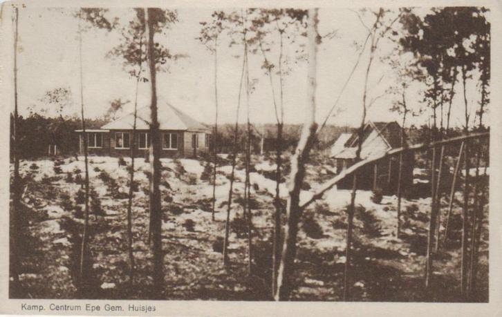 118 Epe Kamp Centrum Gem Huisjes 1935 gelopen, Verzamelen, Ansichtkaarten | Nederland, Gelopen, Gelderland, 1920 tot 1940, Ophalen of Verzenden