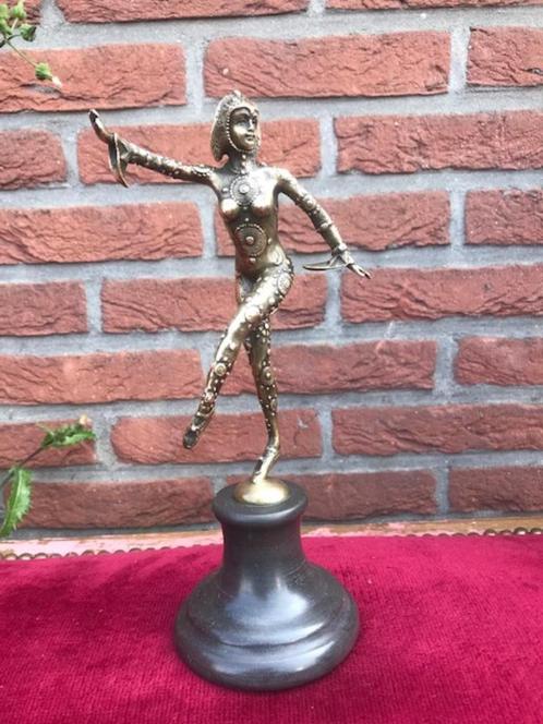 stijlvol bronzen beeldje, danseres van Chiparus, Antiek en Kunst, Kunst | Beelden en Houtsnijwerken, Ophalen of Verzenden