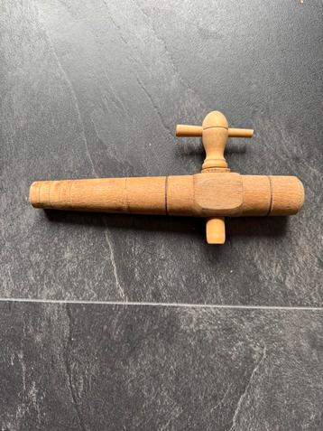 Wijnkraantjes en bottelaar beschikbaar voor biedingen
