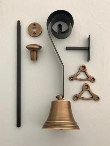 Trekbel,deurbel,bel,oudebel,authentieke bel Messing gepatine beschikbaar voor biedingen