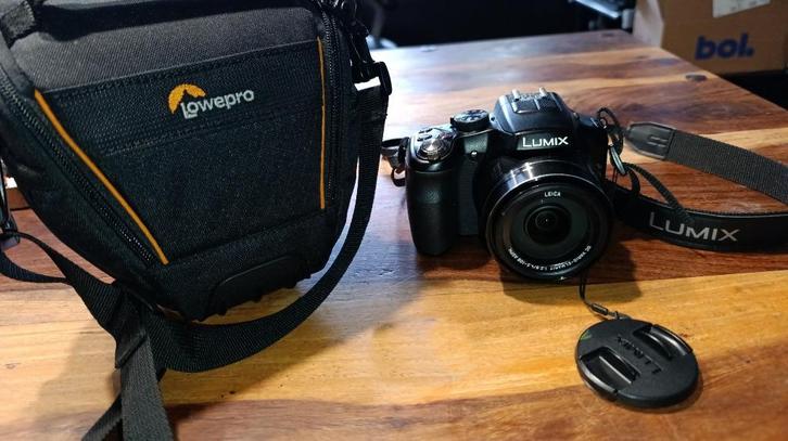 Panasonic DMC FZ200 , Lowepro Tas,, Audio, Tv en Foto, Fotocamera's Digitaal, Zo goed als nieuw, Compact, Overige Merken, 8 keer of meer