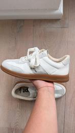 Sneakers ‘ept’ maat 41,5 > valt kleiner; als 41, Ophalen of Verzenden, Grijs, Sneakers of Gympen, Zo goed als nieuw