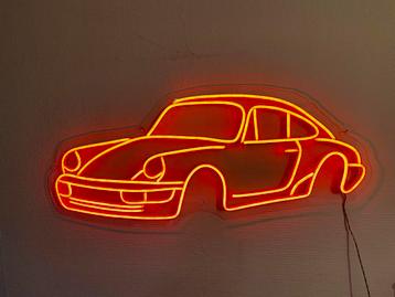 Unieke Neon Porsche 911 op Plexiglas beschikbaar voor biedingen