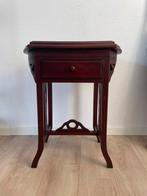 Nachtkastje koloniaal hout, Huis en Inrichting, Ophalen, Gebruikt, Minder dan 45 cm, 55 tot 70 cm