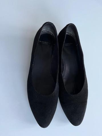 Leuke Vagabond ballerina 41 zwart suede beschikbaar voor biedingen