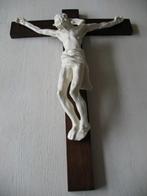 Plateel crucifix Corpus Christi Hans Mengelberg, Ophalen of Verzenden