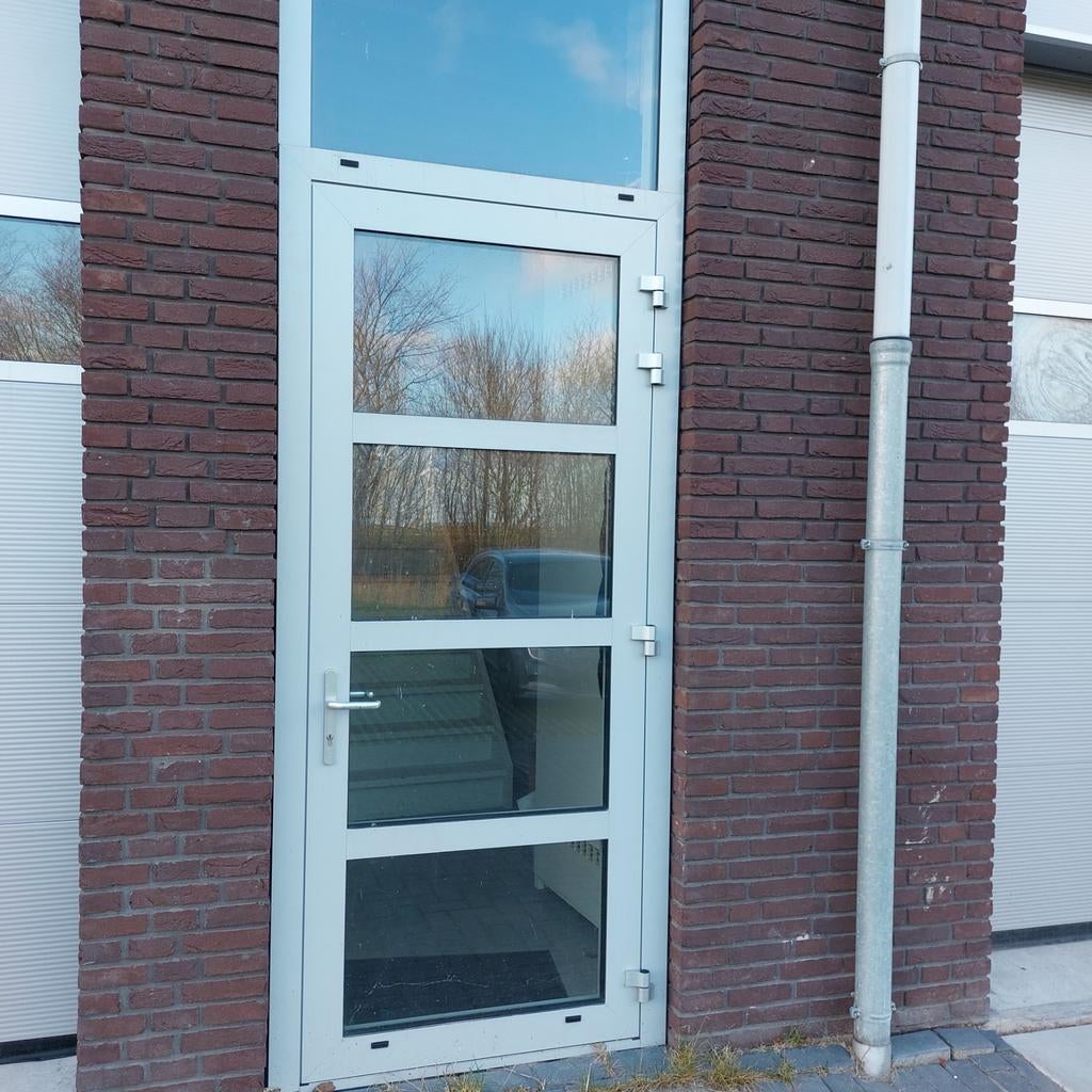 Turnkey, Koop of te huur kantoorruimte en opslag 80m2, 160 m², Huur, Bedrijfsruimte