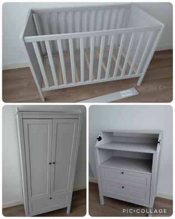Complete Babykamer (kledingkast, ledikant, commode) Sundvik beschikbaar voor biedingen