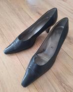 Donkerblauwe lederen pumps Gabor(40/6,5), Ophalen, Gedragen, Blauw